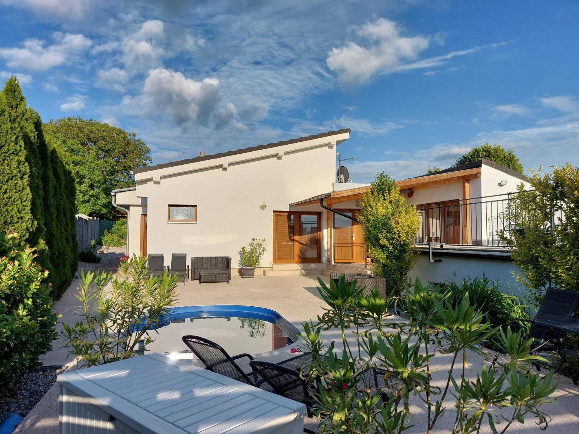 Village Romantic Apartments Near Cesky Krumlov (Adults Only) Strizov Exterior foto